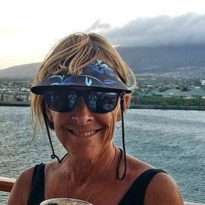 Meet your Posher, Karin